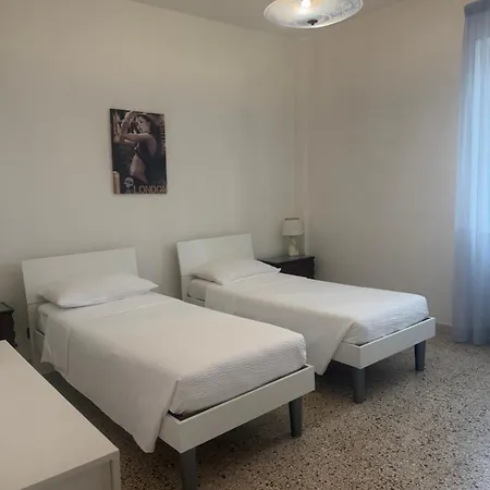 Διαμέρισμα Via Clitunno 24 *